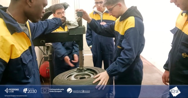 Aprender fazendo: formação prática em oficina