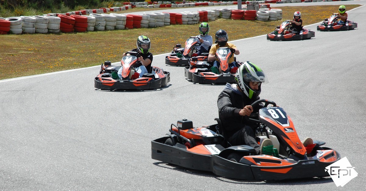 Alunos de Mecatrónica visitam kartódromo de Vila Nova de Paiva